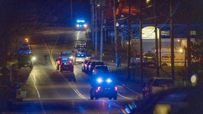 Al menos 16 muertos y unos 50 heridos en tiroteos simultáneos