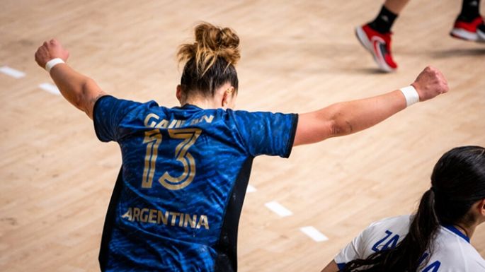 Victoria y pasaje a semis para Las Garras