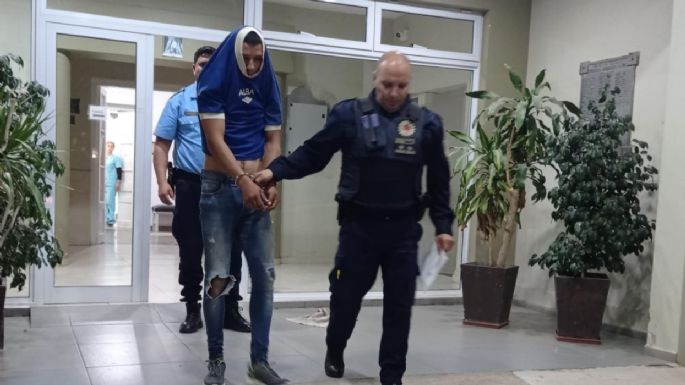 Lo iban a detener por violencia de género, quiso huir y terminó dándole puntazos a un policía