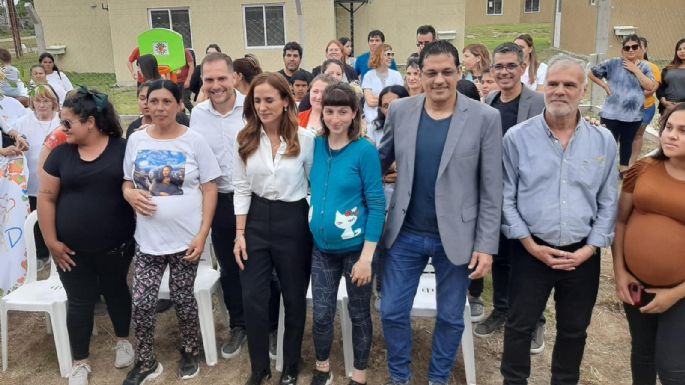 Tolosa Paz visitó jardines maternales de Villa Nueva y Villa María
