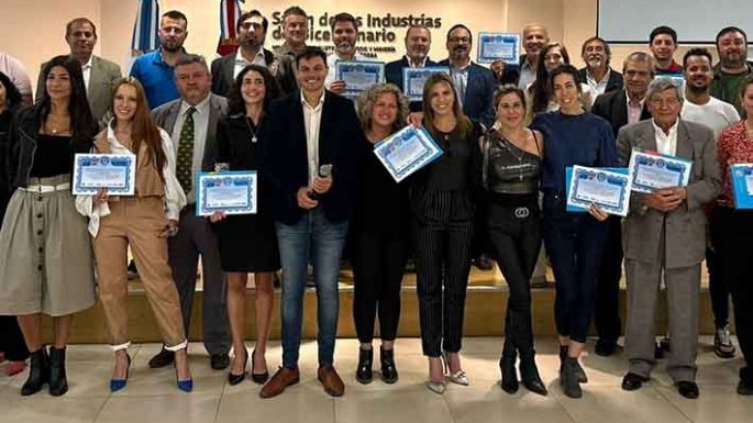 Reconocen a Pymes