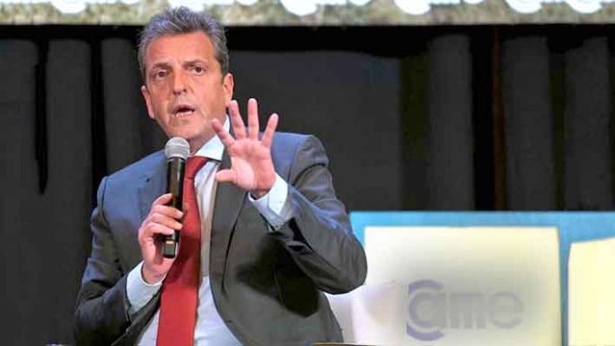 Massa envía un proyecto para que el PreViaje sea ley