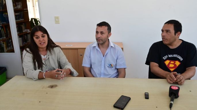 Reciben celulares en desuso para transformarlos en libros digitales accesibles