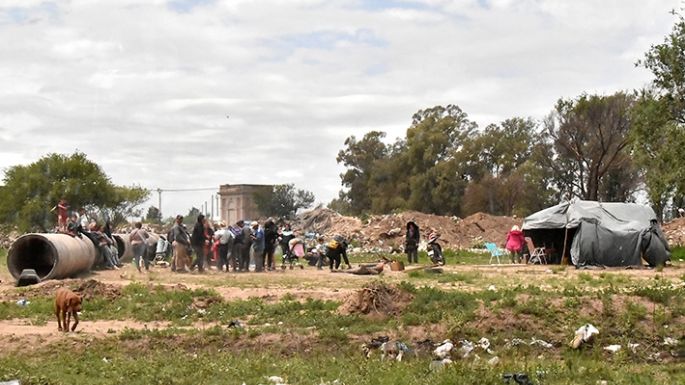 Familias sin techo ocuparon tierras y piden plan habitacional