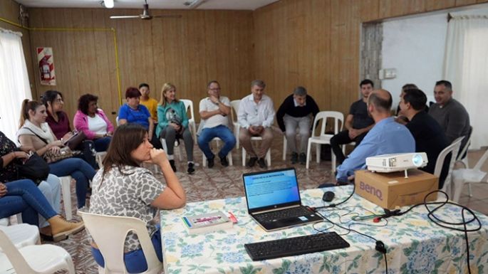 Capacitan a peluqueros sobre salud laboral