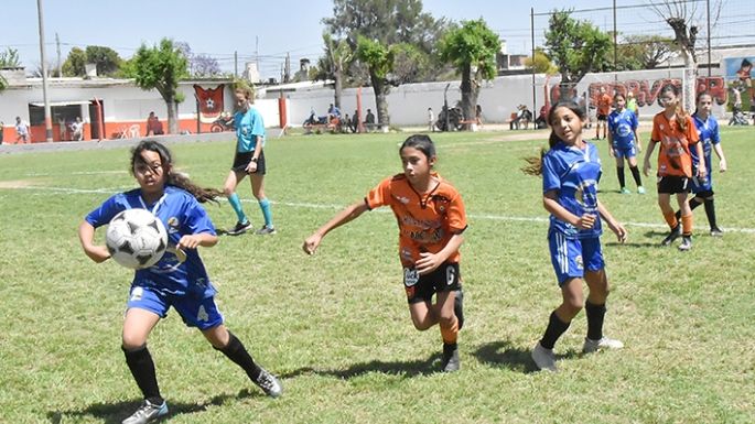 Doble jornada en el femenino y un nuevo horario oficial en varones