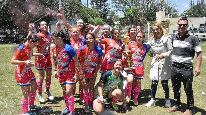 Una despedida a lo campeón de Dep. Municipal de Tío Pujio
