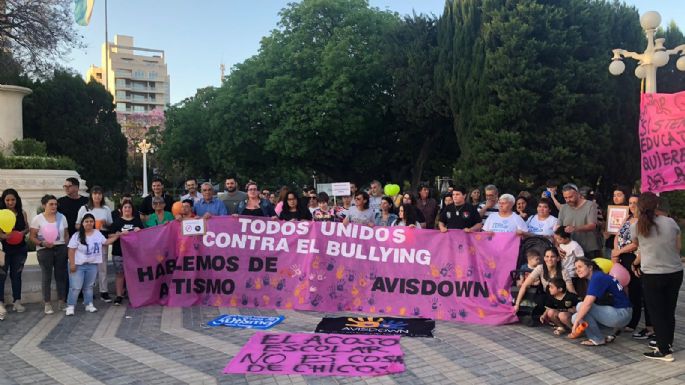 [Video] Marcharon contra el bullying en el centro de Villa María