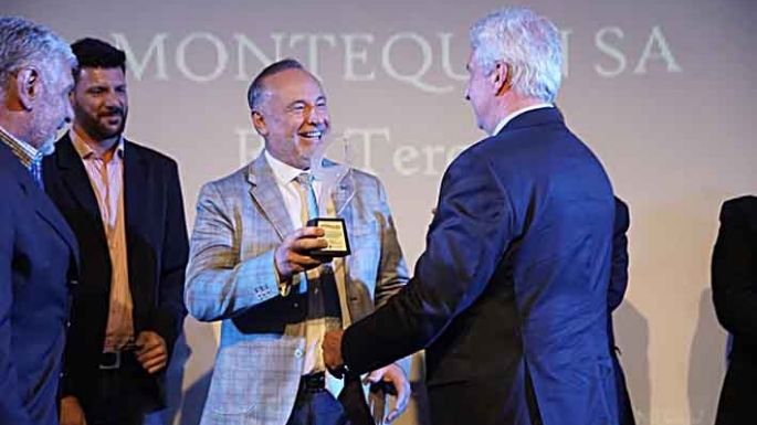 Premios para dos comercios locales