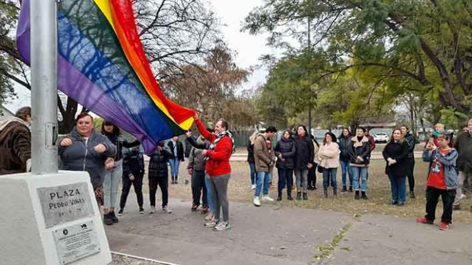 Piden por  la bandera