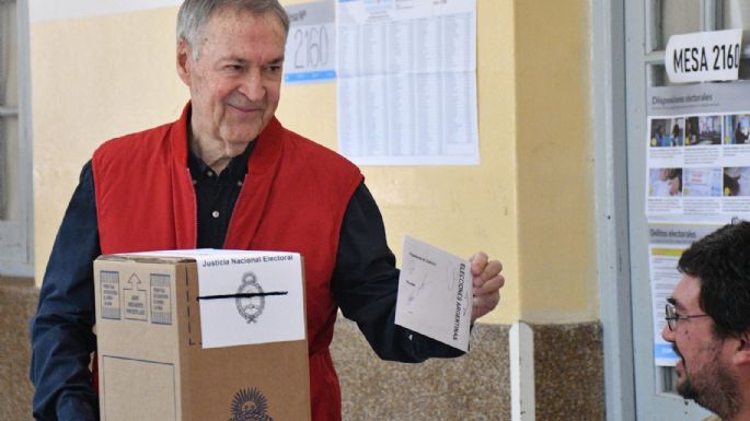 Schiaretti llamó a los cordobeses a votar y ejercer el derecho "a elegir el futuro presidente"