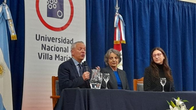 La destacada bióloga Sandra Díaz fue reconocida como Profesora Honoraria de la UNVM