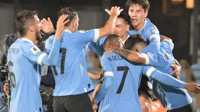 El Uruguay de Bielsa goleó a Bolivia en Montevideo