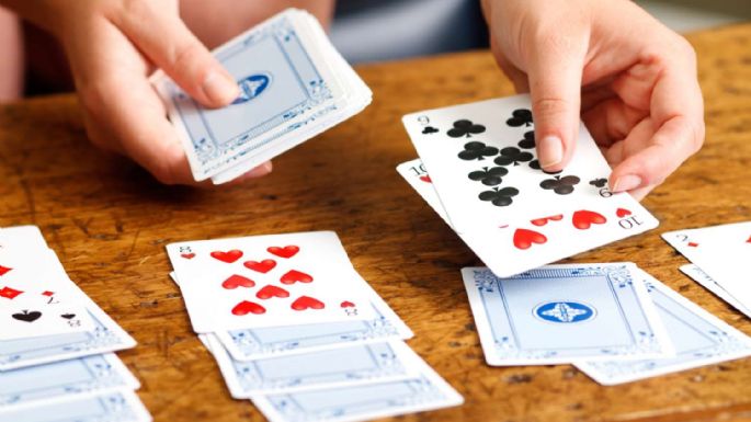 Estrategias avanzadas en juegos de cartas: ¿cuándo subir la apuesta?