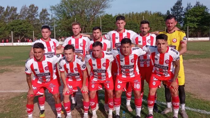 Con el pecho inflado