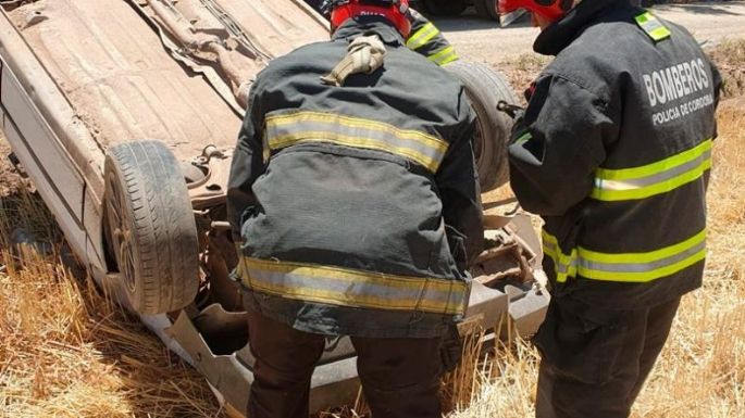 Un conductor falleció tras volcar con su auto en la ruta 9