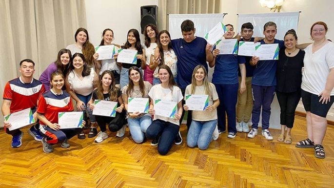 Municipio entregó certificados a más de 20 estudiantes por sus prácticas en el área de Discapacidad
