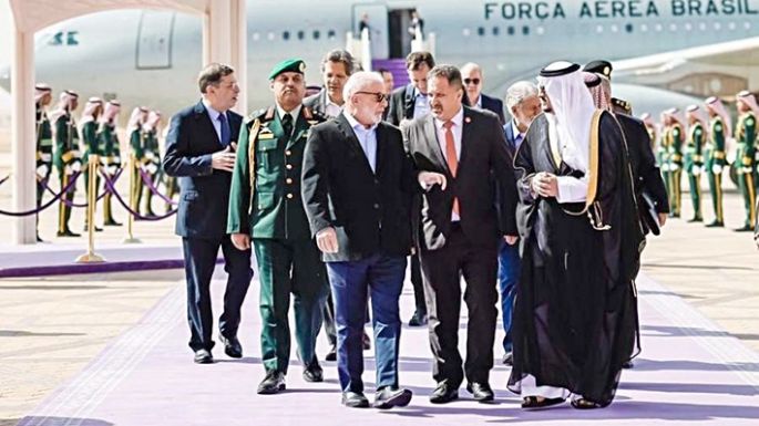Lula llegó a Arabia Saudita para atraer inversiones