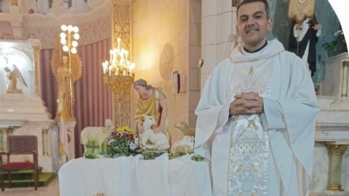 Un cura de una iglesia local se fugó cuando era investigado por tenencia de pornografía infantil