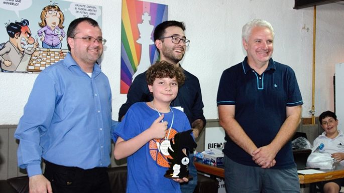 Valentino Koncurat es campeón