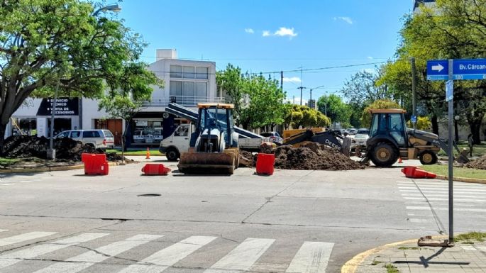 Hacen empalmes para que entren en funciones los nuevos pozos de agua