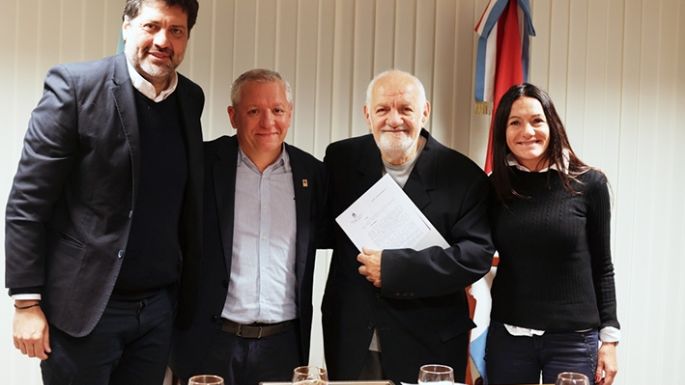 La comunidad universitaria homenajeó a Aldo Paredes