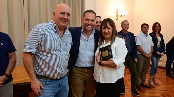 Entregaron un reconocimiento a 26 trabajadores y recientes jubilados