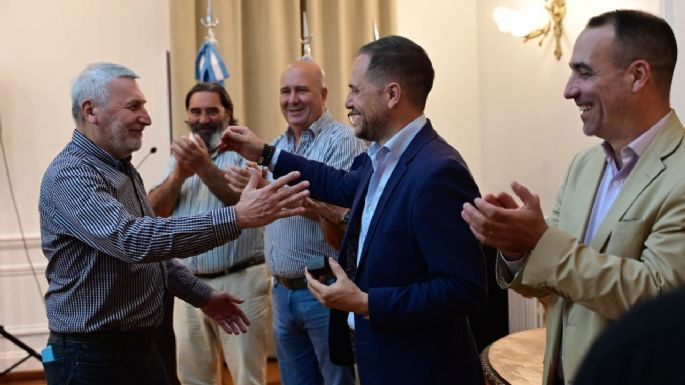 Entregaron un reconocimiento a 26 trabajadores y recientes jubilados