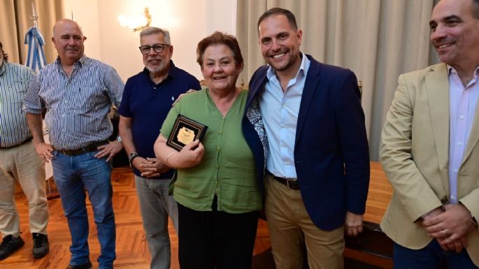Entregaron un reconocimiento a 26 trabajadores y recientes jubilados
