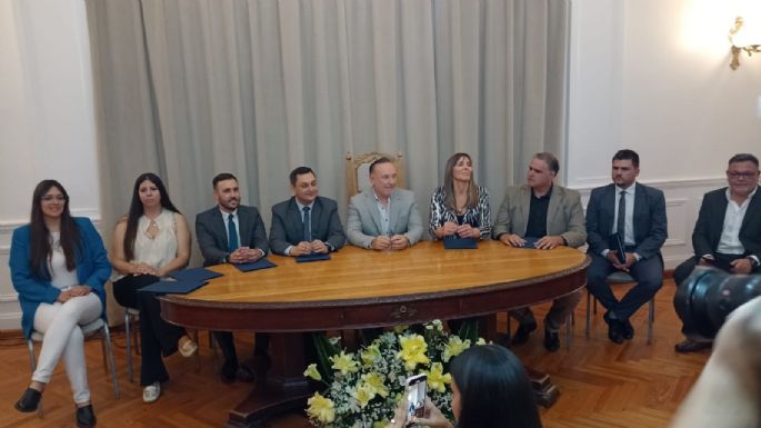 Accastello le tomó juramento a los nuevos secretarios del municipio