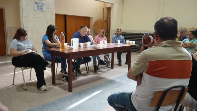 En su primer día, Accastello se reunió con vecinos de Los Olmos