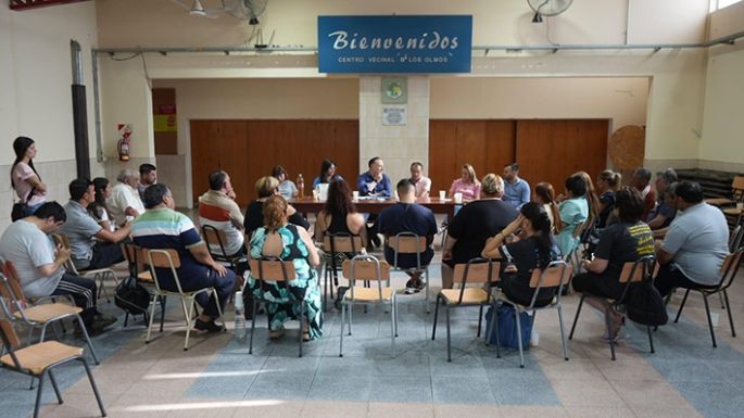 Accastello hizo su  primera reunión barrial