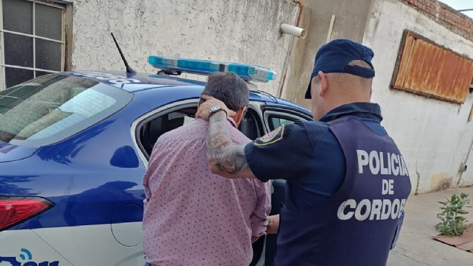 Amenazaba de muerte a su expareja y se presentó en su trabajo