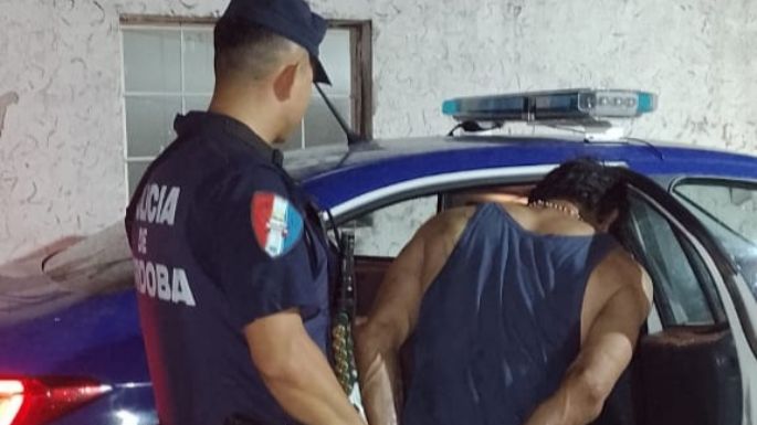 Lo engancharon robando cables de la Despensa del Parque Pereira