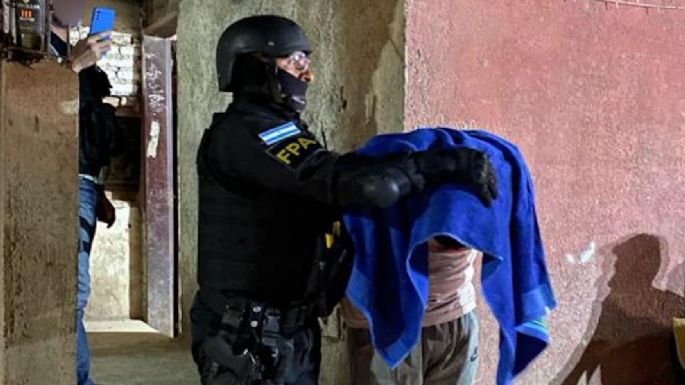 Un joven detenido por vender drogas en la puerta de un centro religioso