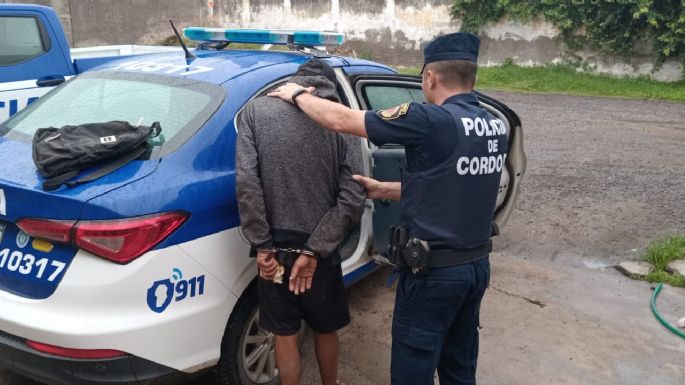 Un vecino sorprendió a un sujeto en su propiedad y dio aviso al 911