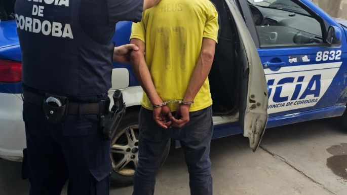 Detuvieron a un hombre por robo en flagrancia, que se escapaba en taxi