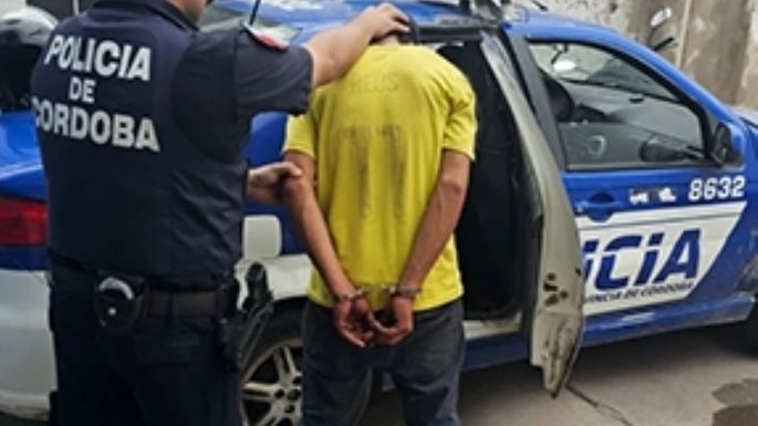 Fue arrestado cuando llevaba en un taxi lo que había robado