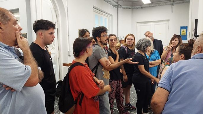 Piden que los bloques tomen posición