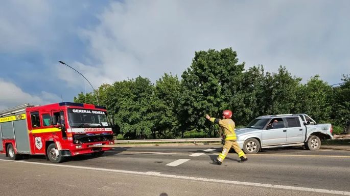 Perdió el control de su camioneta e impactó contra el guardarraíl