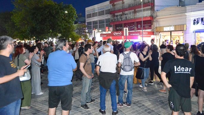 DNU: protesta en calles de la Villa