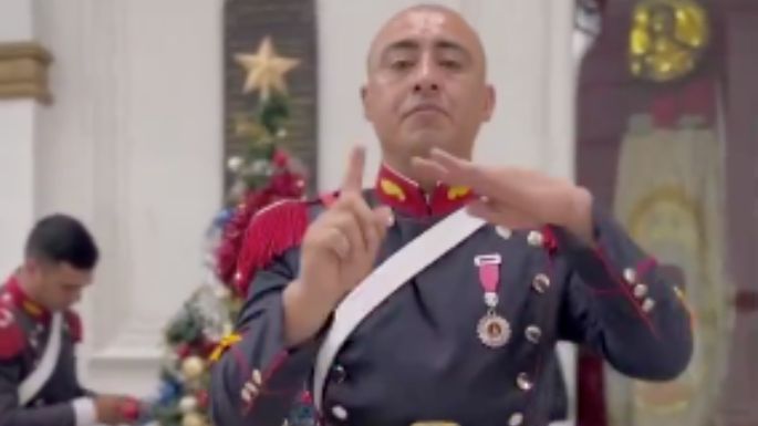 [VIDEO] El saludo en Lengua de Señas de los Granaderos para estas fiestas