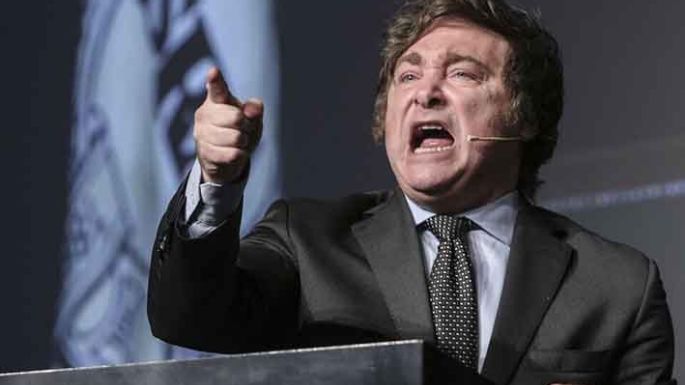 La Justicia admite tratar amparo colectivo contra el DNU de Milei