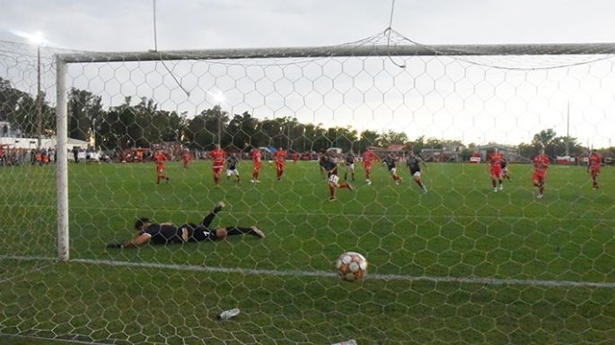Atlético Ticino se llenó de virtudes y levantó la sexta