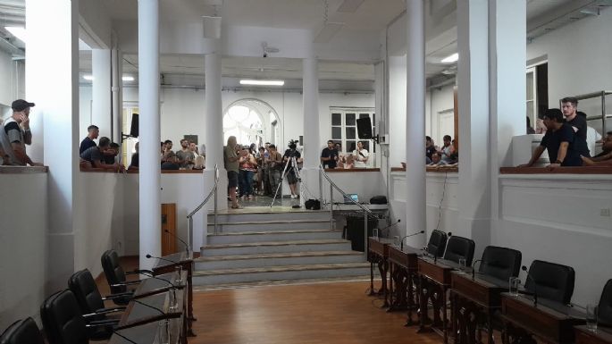 Vecinos pidieron que ediles y Accastello rechacen el DNU de Milei