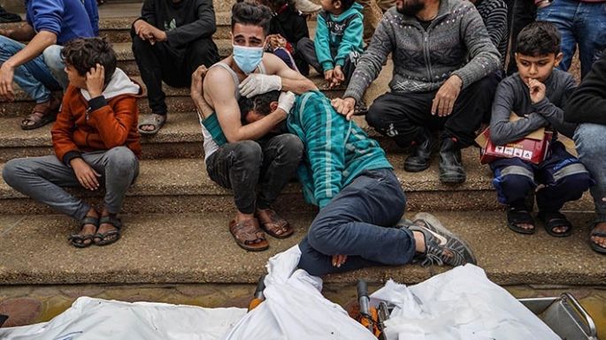 Más ataques israelíes matan a decenas de palestinos