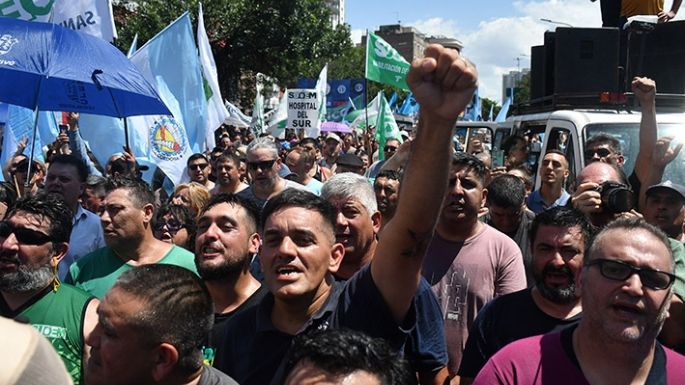 Estatales realizaron paro y movilización en rechazo a Ley de Aportes Jubilatorios