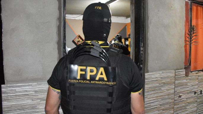 Detuvieron a dos mujeres y secuestraron cocaína en Villa Nueva