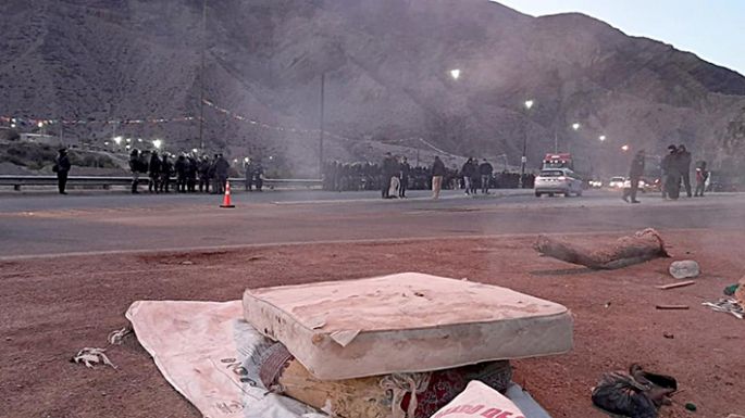 Disparan balines contra manifestantes
