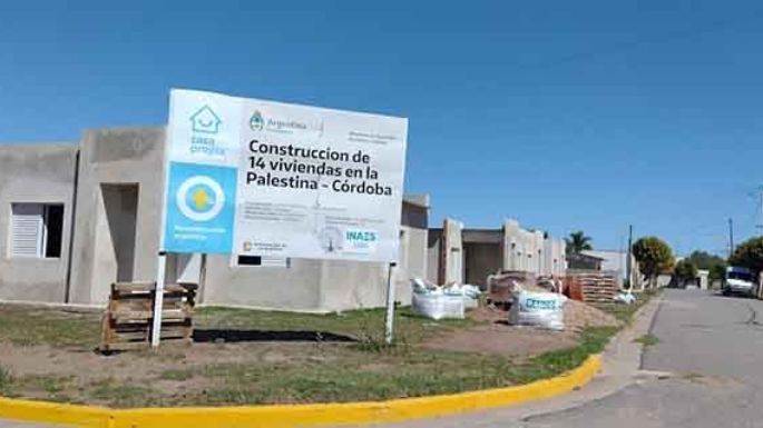 Entregan 14 viviendas